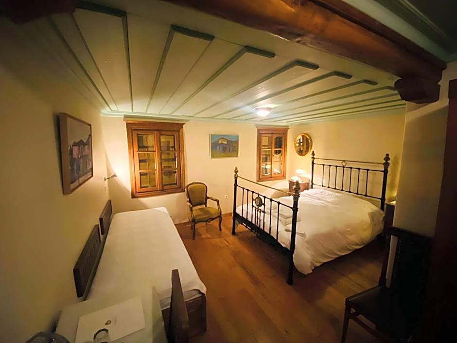 Aristotelous Alexandrou Historic Inn