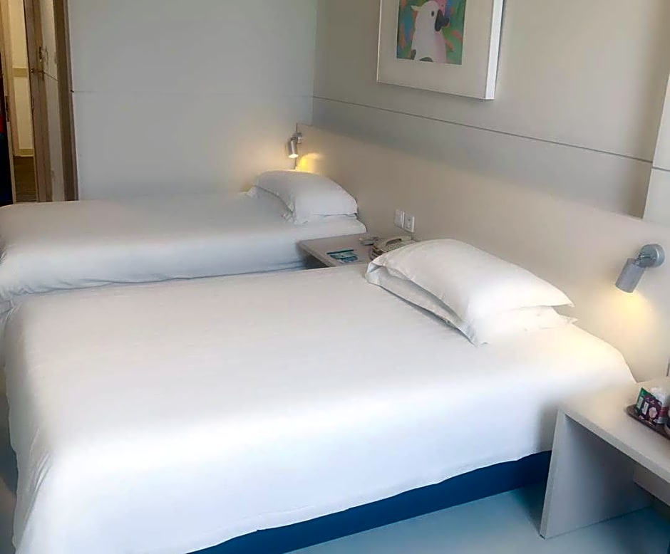 Jinjiang Inn Linyi Train Station Branch