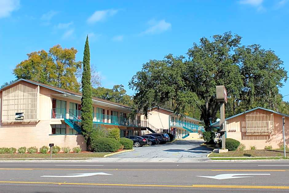Travelers Inn Gainesville