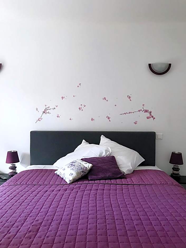 MOULIN DE LACHAUD - HOTEL et GITES