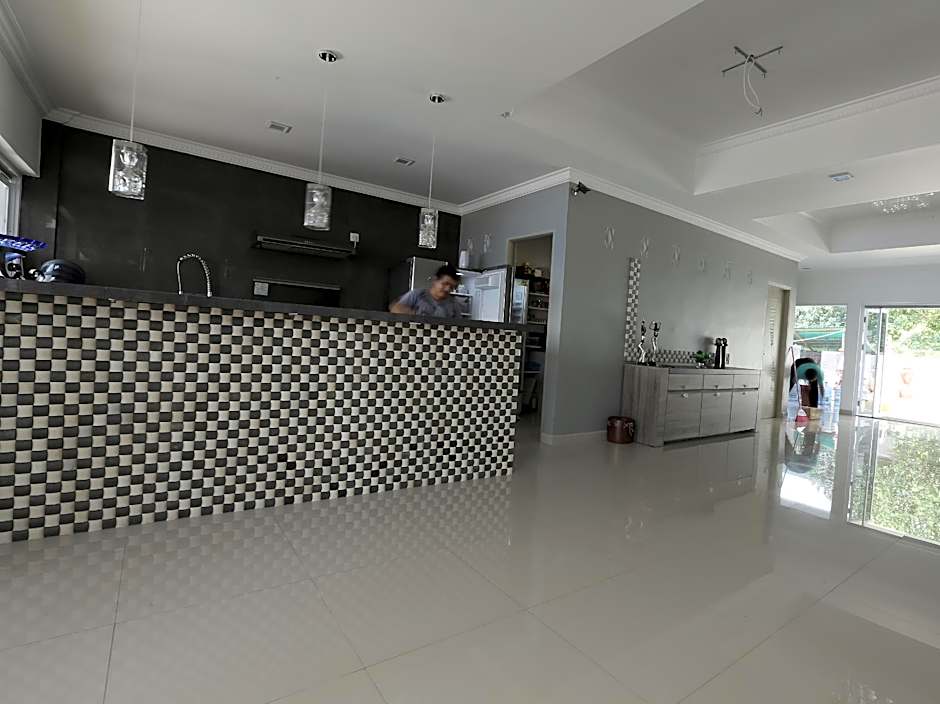 Silver Fern Beach Retreat