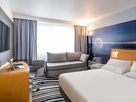 Classic Double Room with Single Sofa
