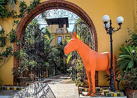 SUITES LA HACIENDA