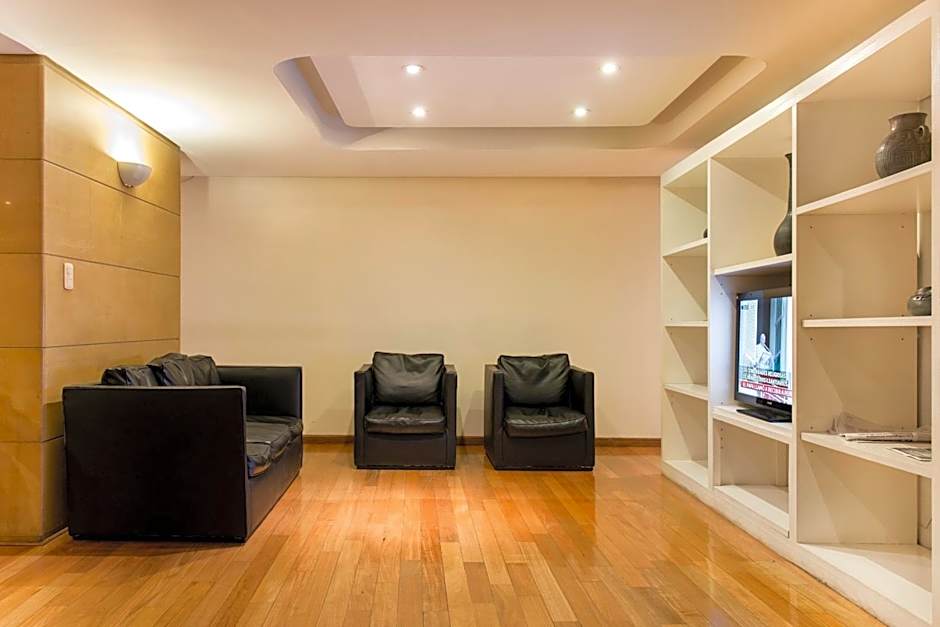 Loi Suites Esmeralda