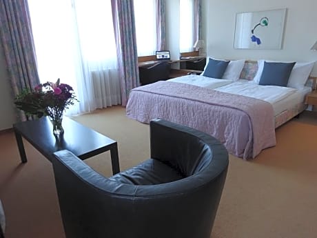 Classic Junior Suite with Balcony