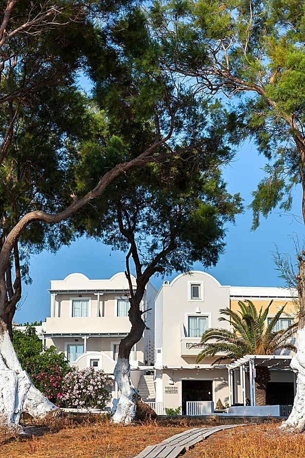 Memories Beach Hotel