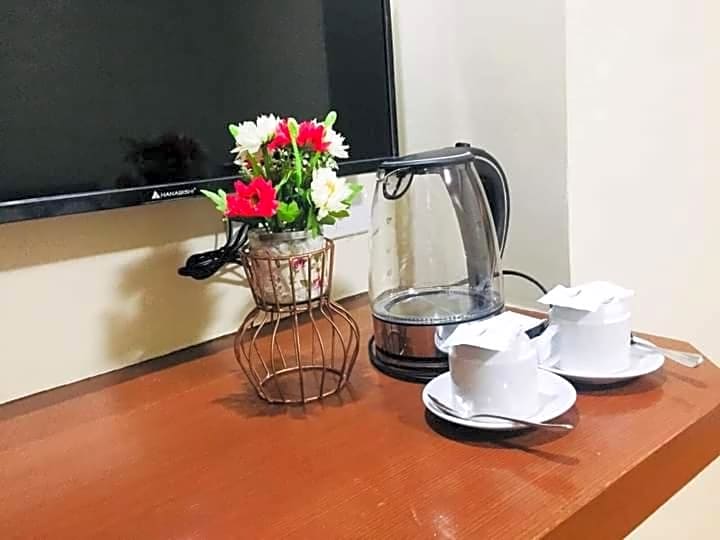 Elliannah Pines Hotel