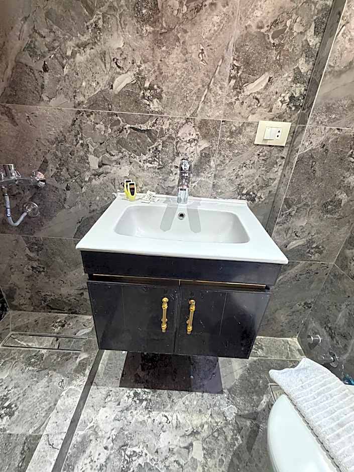 Amon Ra Hotel