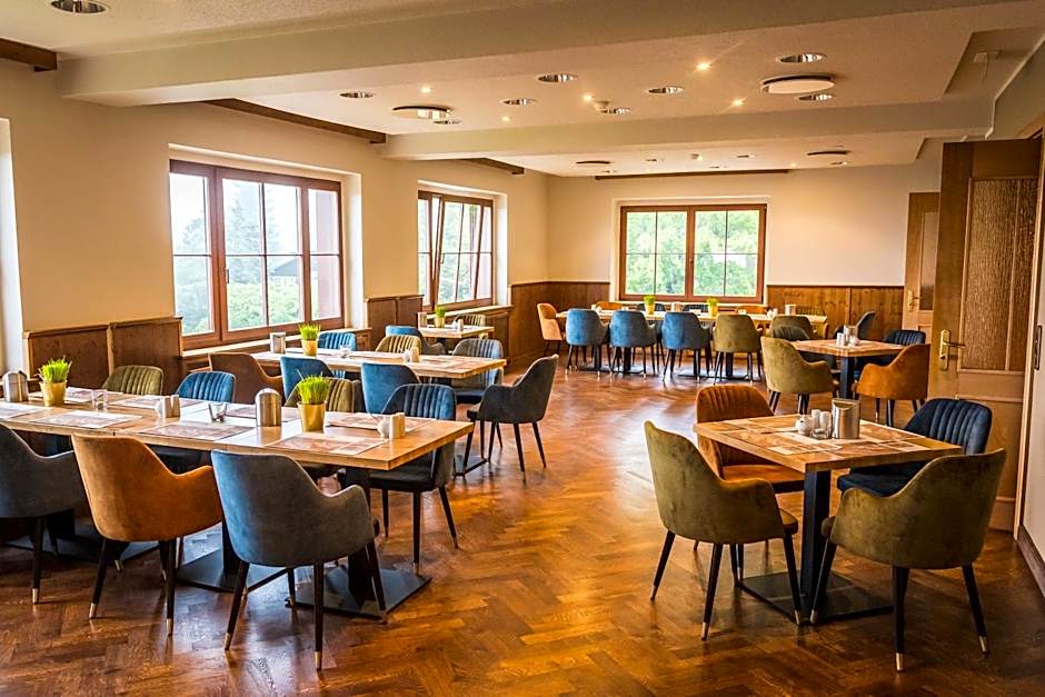 Berghotel Friedrichshöhe - Sauna, Pool & Natur