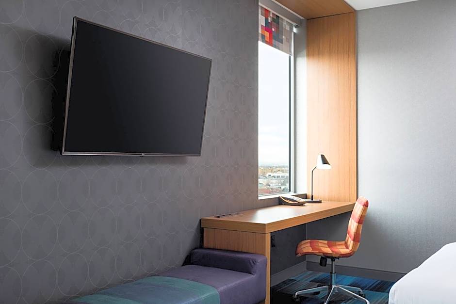 Aloft Denver Airport at Gateway Park