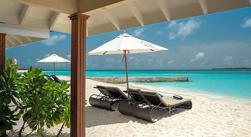 Brennia Kottefaru Maldives