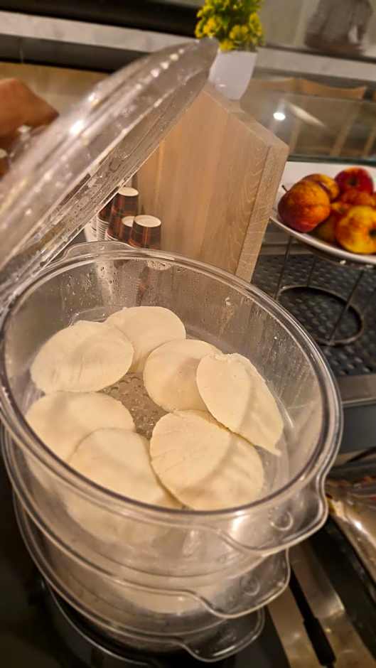 Rotterdam Teleport Hotel