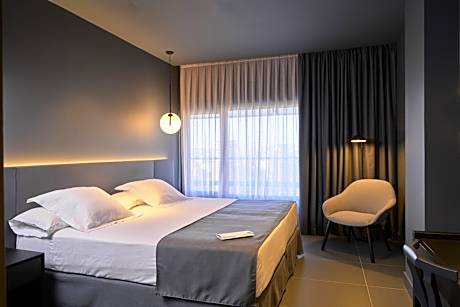 DOUBLE OR TWIN CITY VIEW