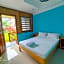 Hotel Oasis Port Barton