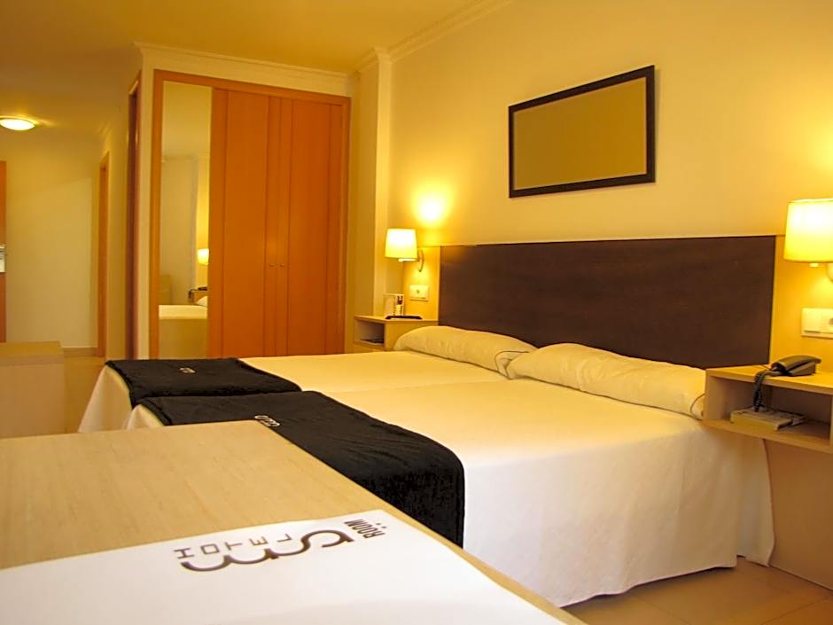 Photo 1 of 11 of 1 Double Bed or 2 Beds