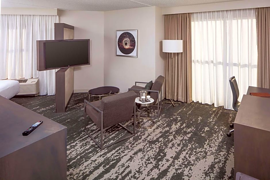 DoubleTree by Hilton Boston Logan Airport Chelsea