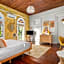 Marreros Guest Mansion - Adult Only