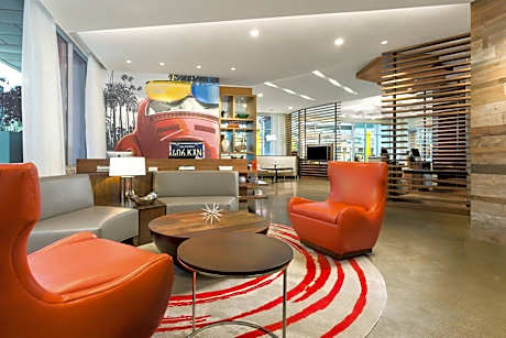 Courtyard by Marriott Santa Monica