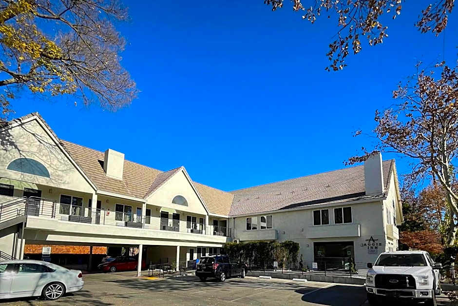 Aggie Inn, an Ascend Collection Hotel