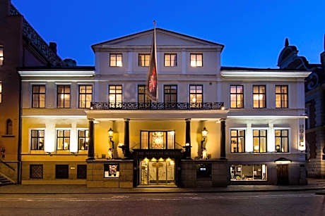 Mayfair Hotel Tunneln