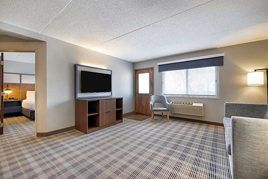 Photo 1 of 7 of Deluxe 1 King Bed Suite