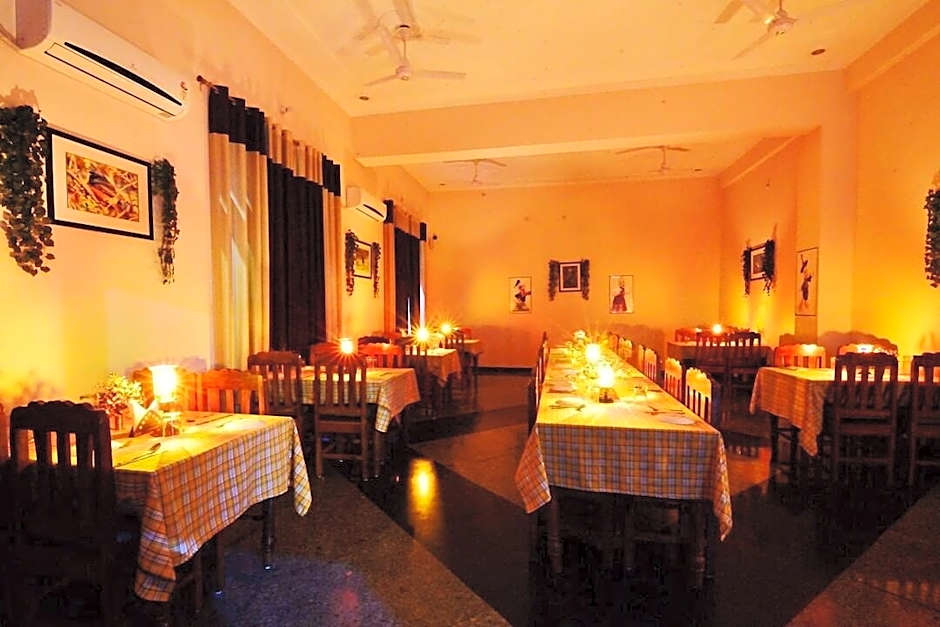 Geetanjali Hotel & Motel