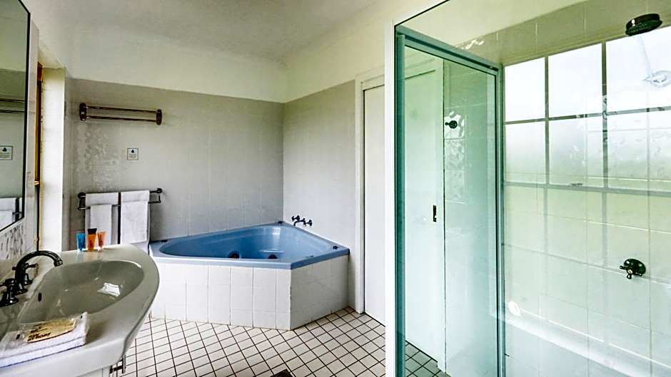 Country Gardens Motor Inn