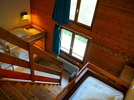 Bed in 8-Bed Mixed Dormitory Room