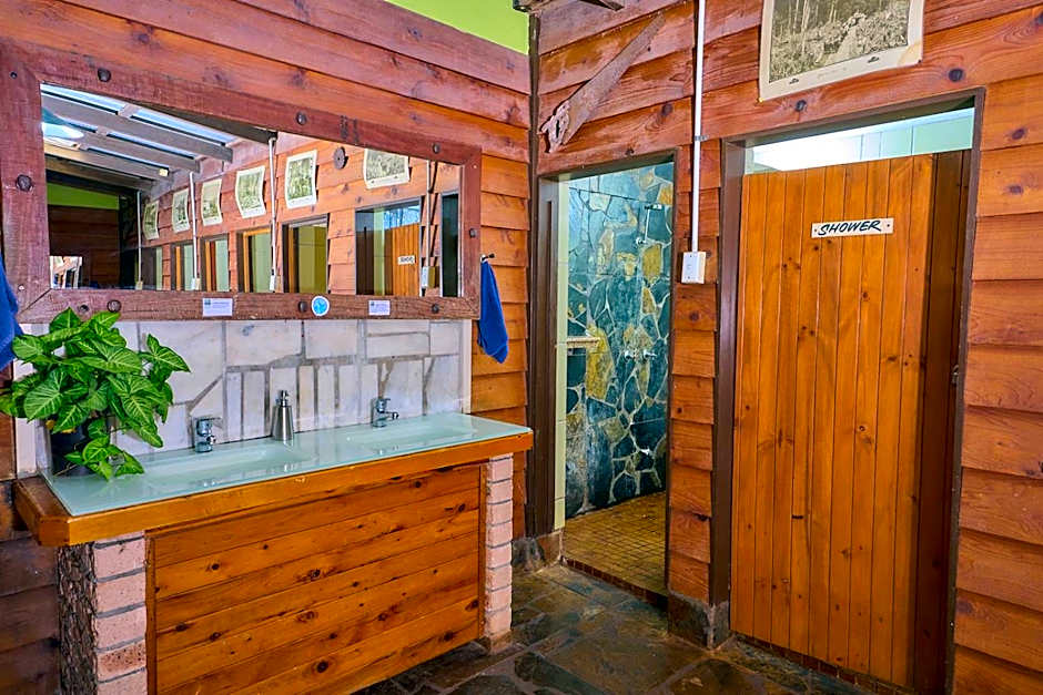 On The Wallaby Eco Lodge