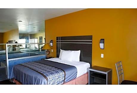 Quadruple Room - Non-Smoking