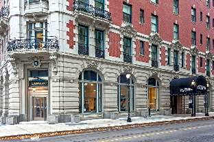 1 King Bed, Marquis Suite, Non-Smoking