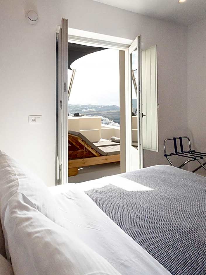 Caldera Cliff Illusion