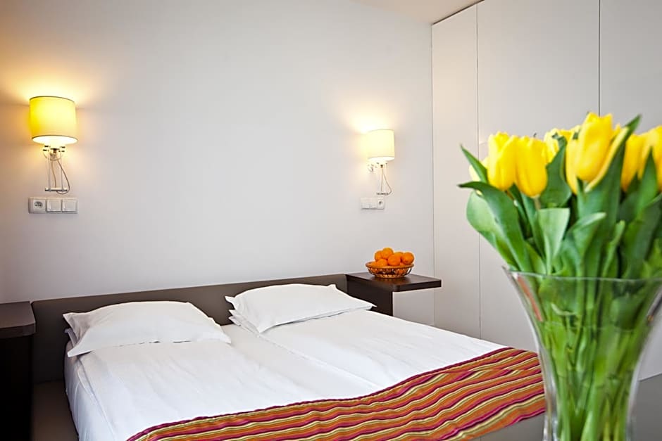 Platinum Apartments Aparthotel