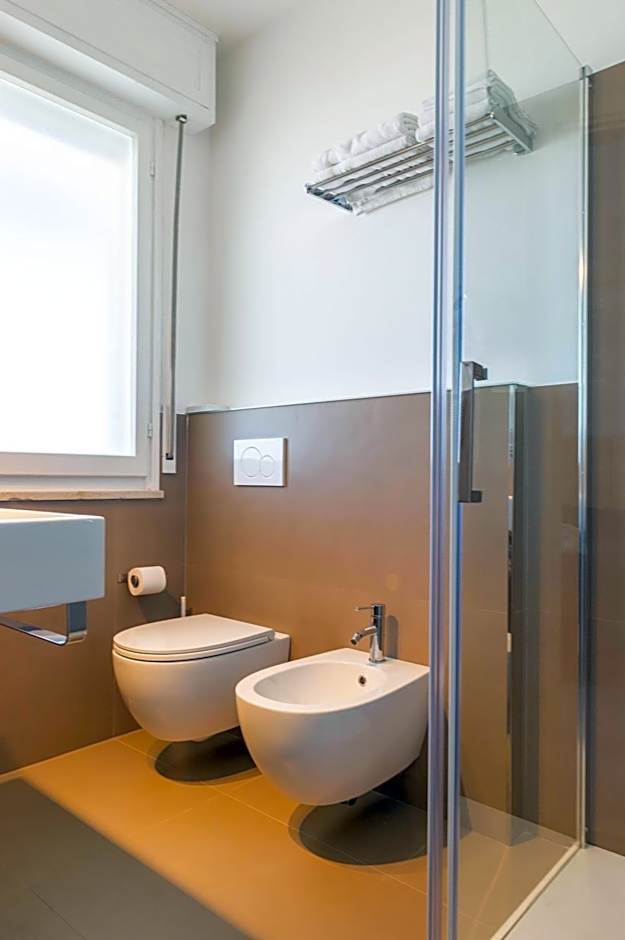 Kiss Beachfront Hotel & Restaurant