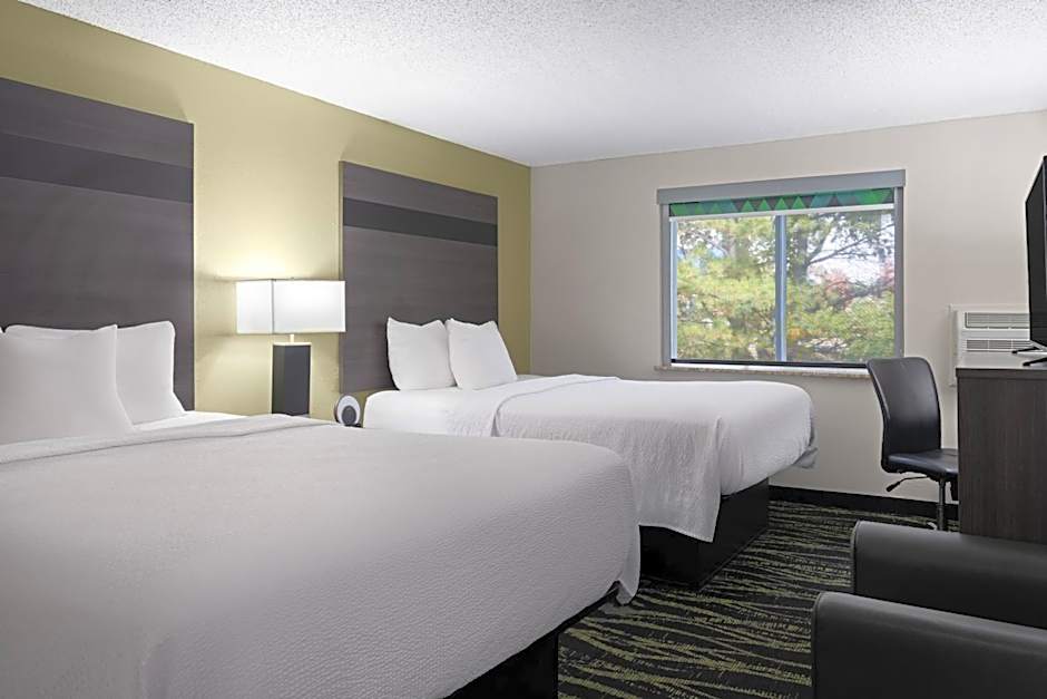 Baymont by Wyndham Liberty MO
