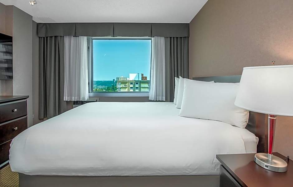 Campus Tower Suite Hotel