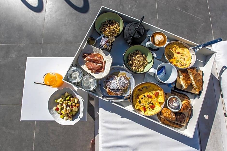 TRAMONTO SECRET VILLAS