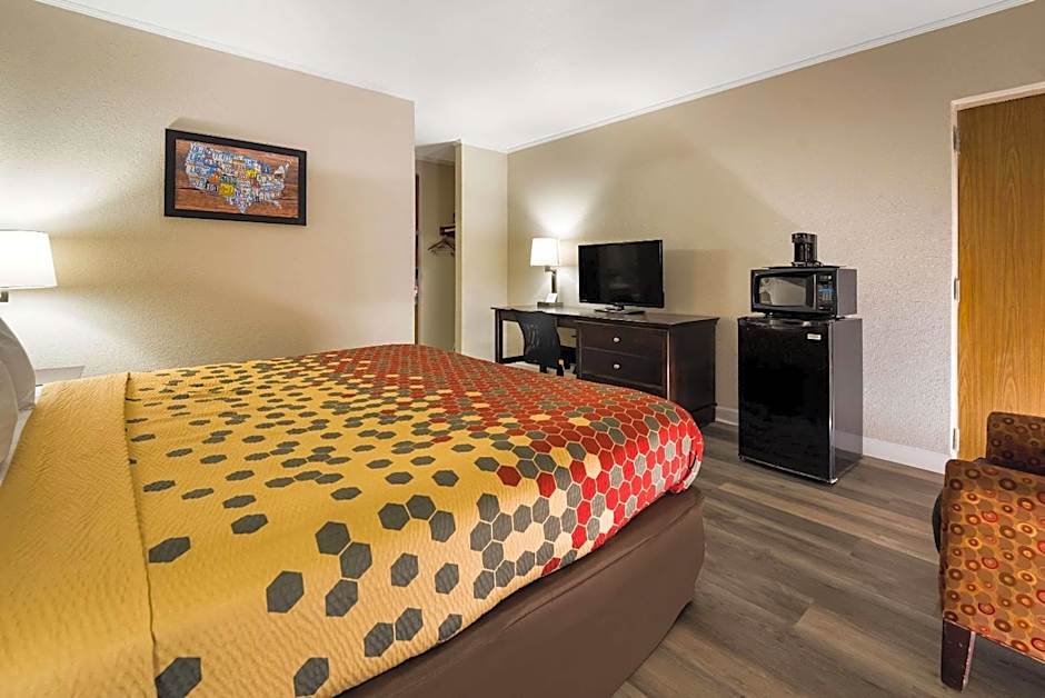 Econo Lodge - Perry National Fair Ground Area