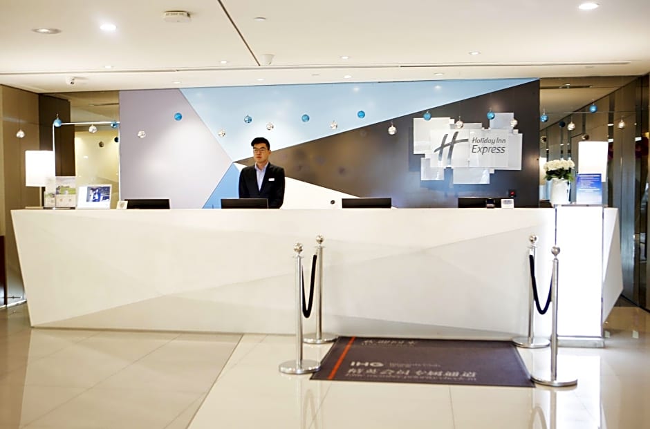 Holiday Inn Express YINGKOU ONELONG PLAZA