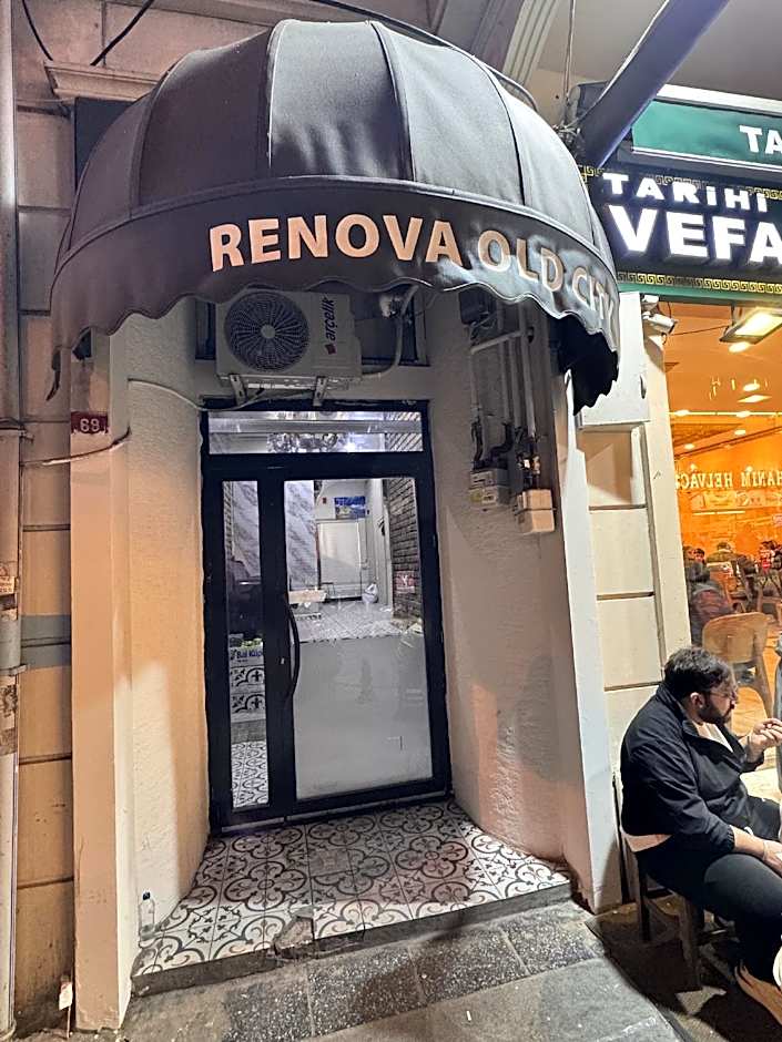 RENOVA OLD CiTY HOTEL