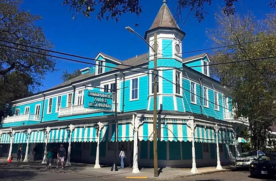 Prytania Oaks Hotel