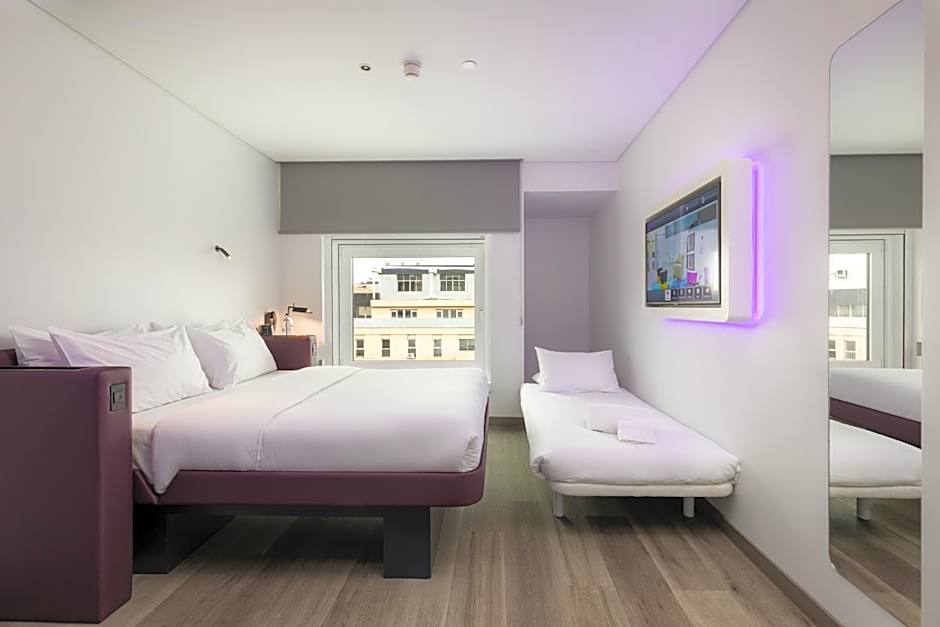 YOTEL Porto