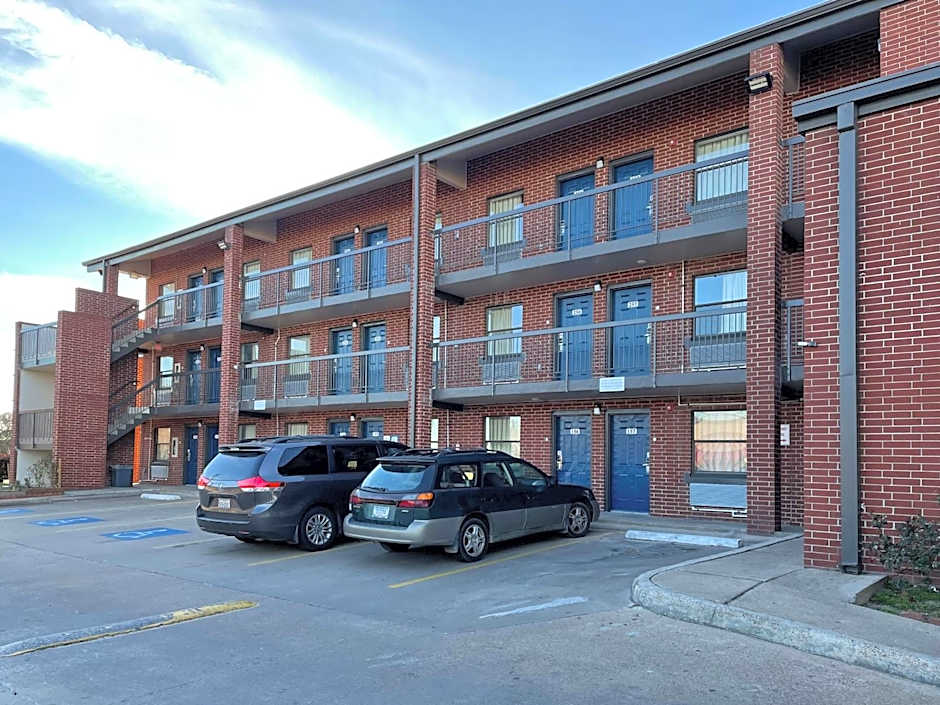 Studio 6 Houston TX Brookhollow