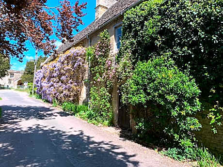 Pytts House Boutique Bed & Breakfast