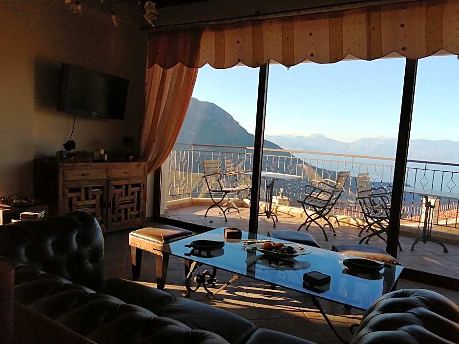 Kallisti Ξενώνας Διακοπτό-Καλάβρυτα