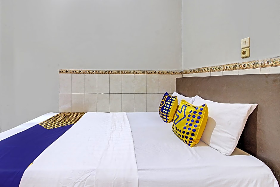 SPOT ON 92732 Bagus Jaya Hotel