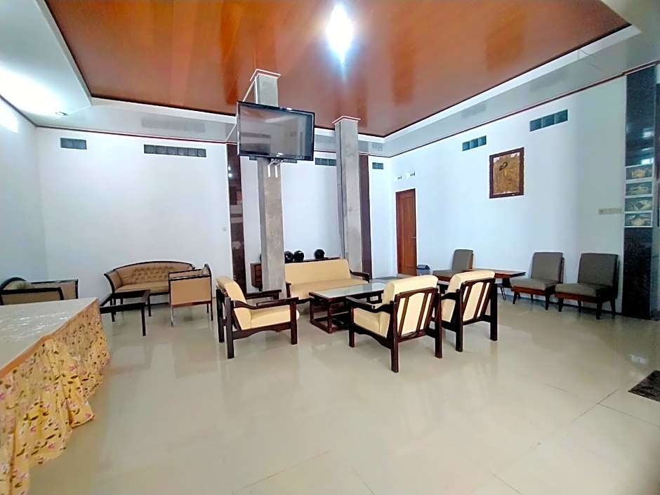 RedDoorz Syariah near Alun Alun Temanggung