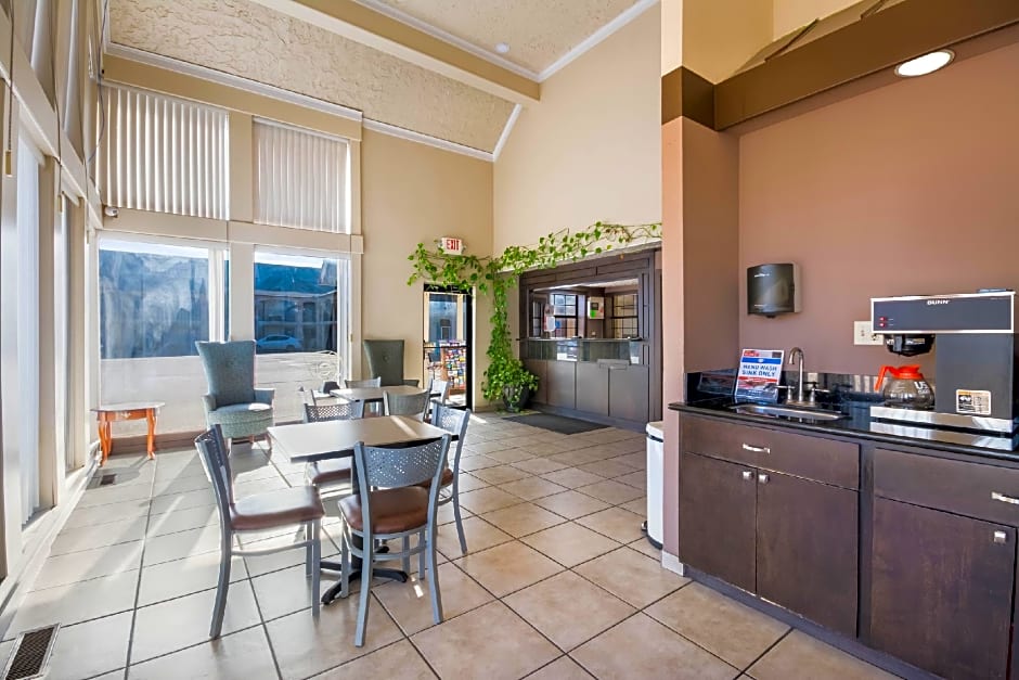 Econo Lodge Inn & Suites Oklahoma City – Oklahoma City, OK