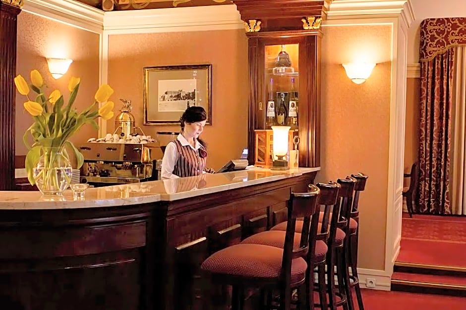 Grand Hotel