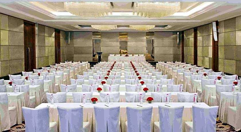 Holiday Inn New Delhi Mayur Vihar Noida By IHG